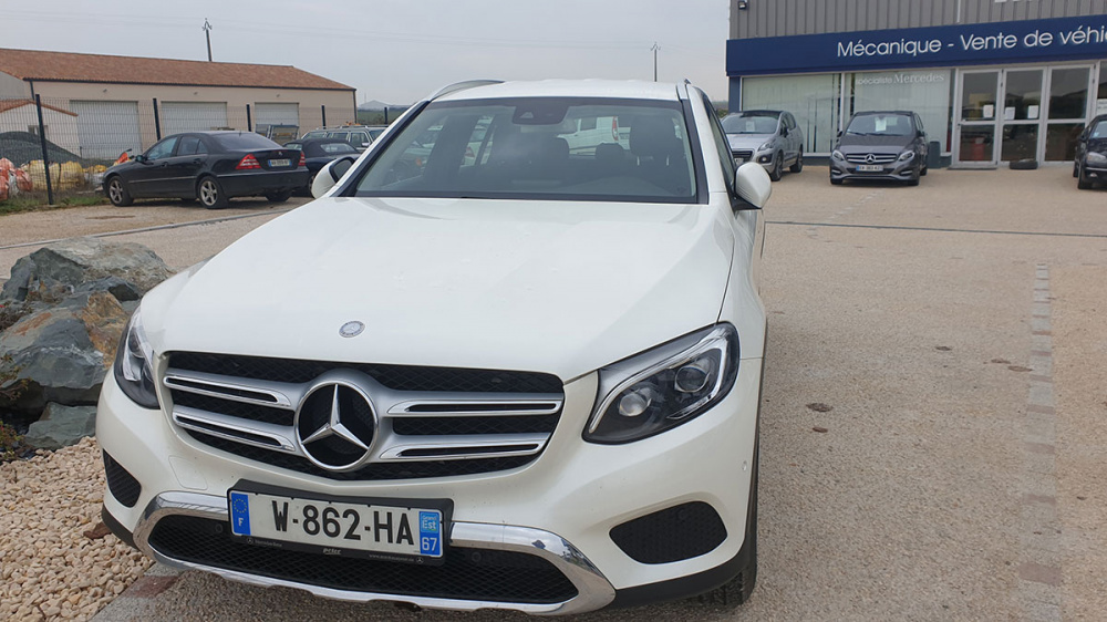 mercedes-glc-220d-diesel-1